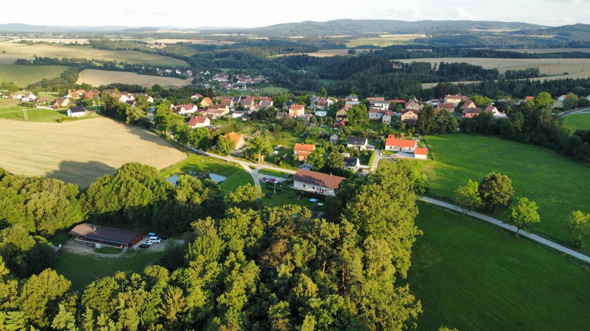 Penzion Na Podlesí ve Zlaté Koruně Zlatá Koruna Exterior foto